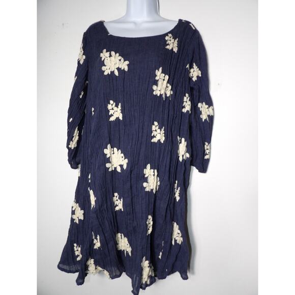 Westport Shift Dress Medium Gauzy Embroidered Floral Cutout Back Navy Blue Boho - Picture 1 of 16